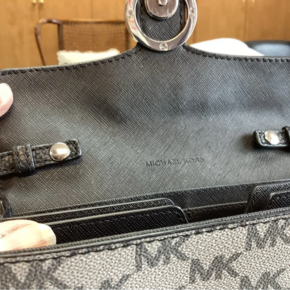 Michael Kors card hard